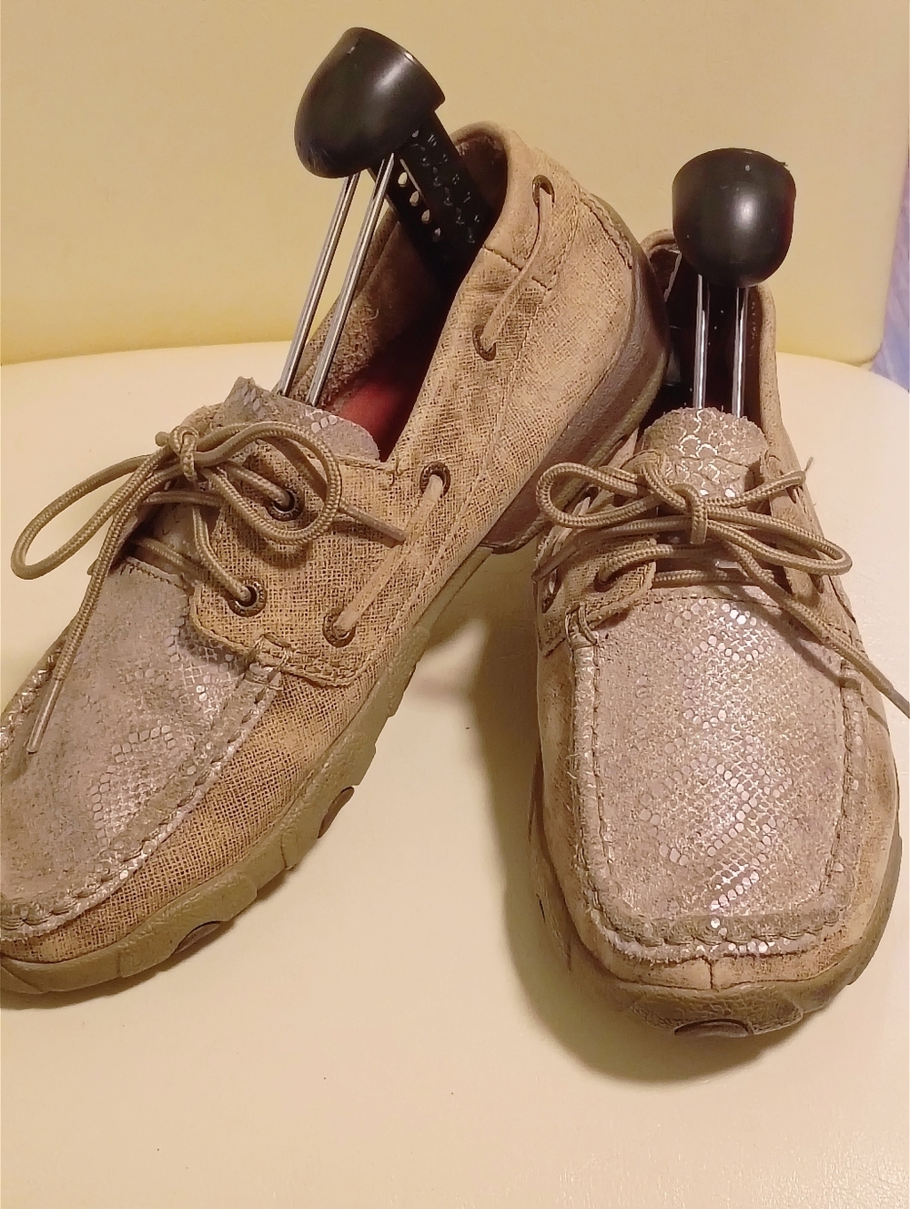 Twisted X Women 8.5m Slip On Driving Maccasin Boat Shoes Tan Metallic